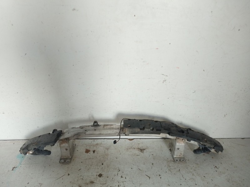 Recambio de refuerzo paragolpes delantero para bmw 5 (e60) 525 d referencia OEM IAM 7148586  