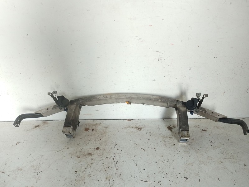 Recambio de refuerzo paragolpes delantero para mercedes-benz clase e t-model (s212) e 350 cdi (212.225) referencia OEM IAM A2046