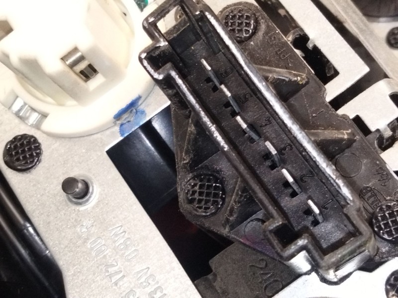 Recambio de piloto trasero derecho para mercedes-benz clase m (w164) 3.0 cdi cat referencia OEM IAM A1649061200  