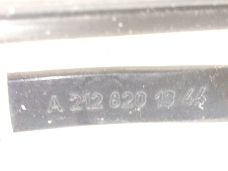 Recambio de brazo limpia delantero izquierdo para mercedes-benz clase e t-model (s212) e 350 cdi (212.225) referencia OEM IAM A2