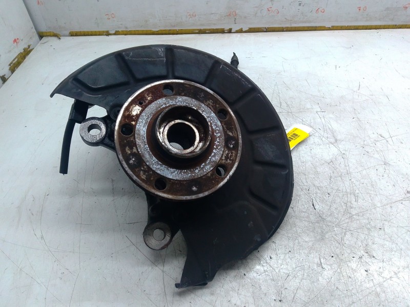 Recambio de mangueta delantera izquierda para volkswagen passat b6 (3c2) 2.0 tdi 16v referencia OEM IAM   