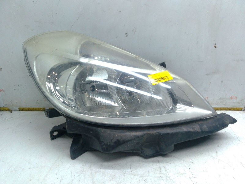 Recambio de faro izquierdo para renault clio iii (br0/1, cr0/1) 1.5 dci (br17, cr17) referencia OEM IAM 8200459823  