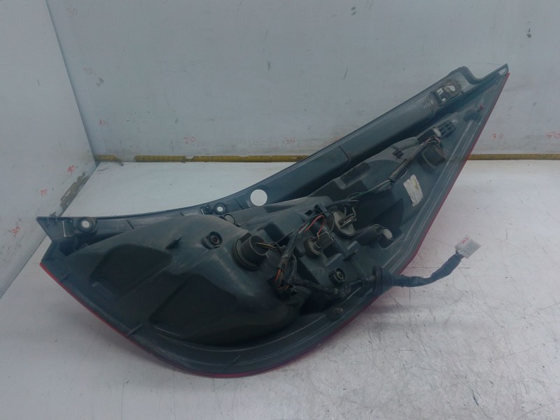 Recambio de piloto trasero izquierdo para hyundai i30 (fd) 2.0 crdi referencia OEM IAM 924012L0  