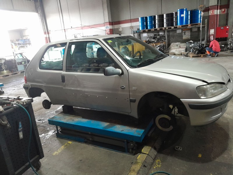 peugeot 106 ii (1a_, 1c_) del año 2000