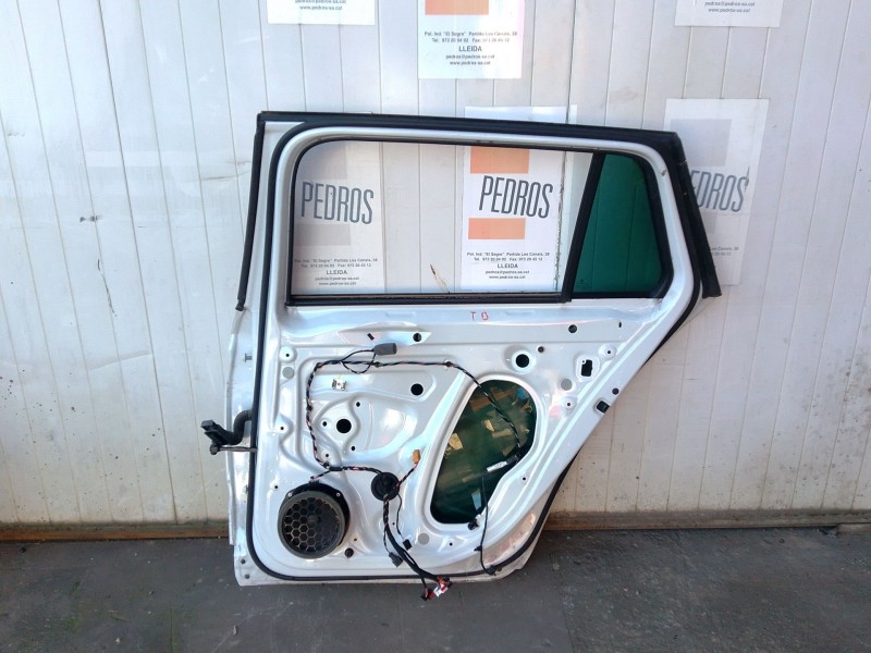 Recambio de puerta trasera derecha para skoda superb iii (3v3) 2.0 tdi referencia OEM IAM 3V9833312  