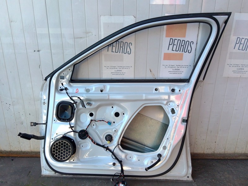 Recambio de puerta delantera derecha para skoda superb iii (3v3) 2.0 tdi referencia OEM IAM 3V0831312  