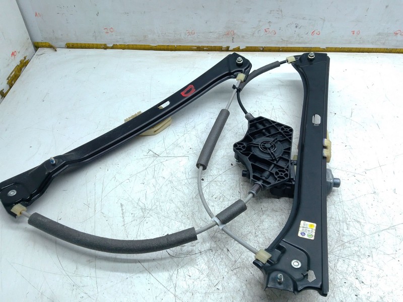 Recambio de elevalunas delantero derecho para skoda superb iii (3v3) 2.0 tdi referencia OEM IAM 3V0837462A  