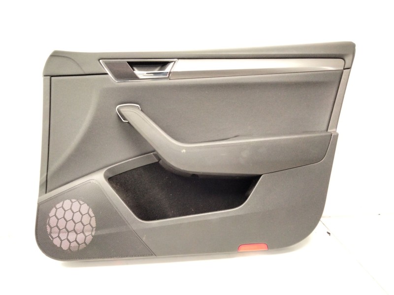Recambio de guarnecido puerta delantera derecha para skoda superb iii (3v3) 2.0 tdi referencia OEM IAM 3V1867012  