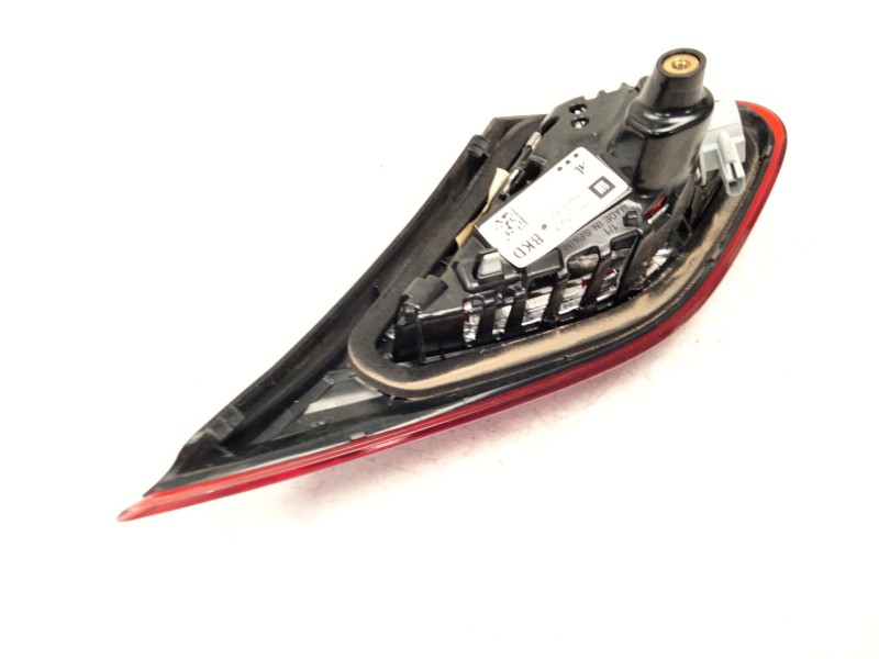 Recambio de piloto trasero izquierdo porton para opel corsa e (x15) 1.4 (08, 68) referencia OEM IAM 39012623  