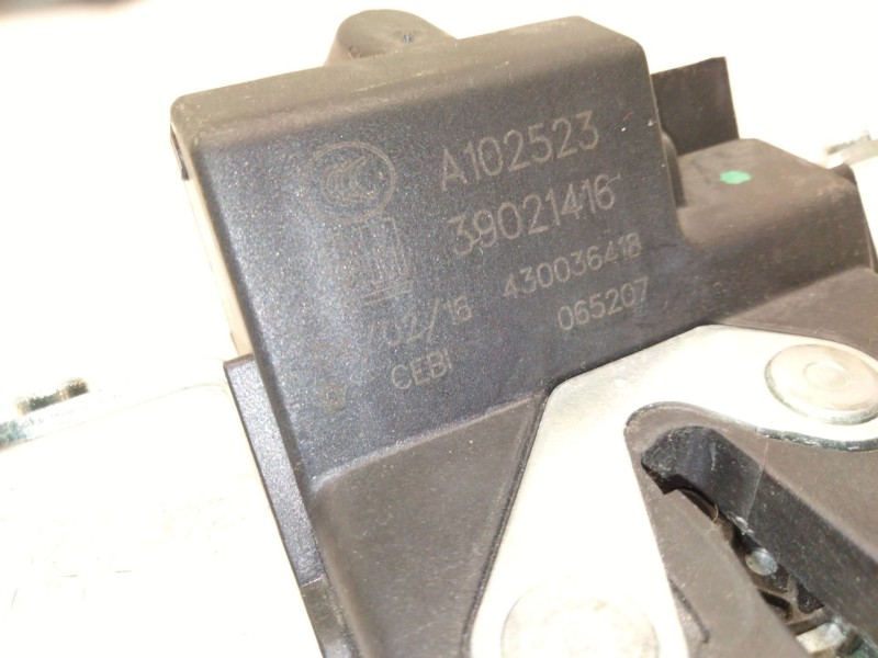 Recambio de cerradura maletero / porton para opel corsa e (x15) 1.4 (08, 68) referencia OEM IAM 39021416  