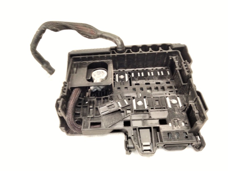 Recambio de fusible bateria para opel corsa e (x15) 1.4 (08, 68) referencia OEM IAM 13491092  