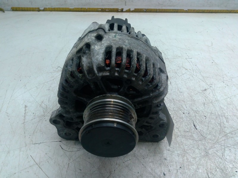 Recambio de alternador para volkswagen polo v (6r1, 6c1) 1.6 tdi referencia OEM IAM 06F903023E  