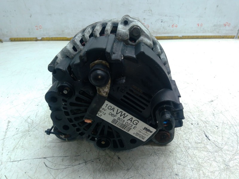 Recambio de alternador para volkswagen polo v (6r1, 6c1) 1.6 tdi referencia OEM IAM 06F903023E  