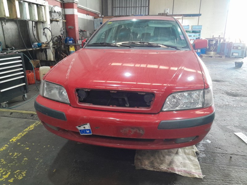 volvo v40 station wagon (645) del año 2000