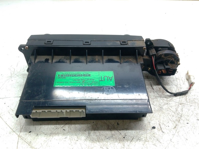 Recambio de mando climatizador para ssangyong rodius i 2.7 xdi referencia OEM IAM 6870021021  