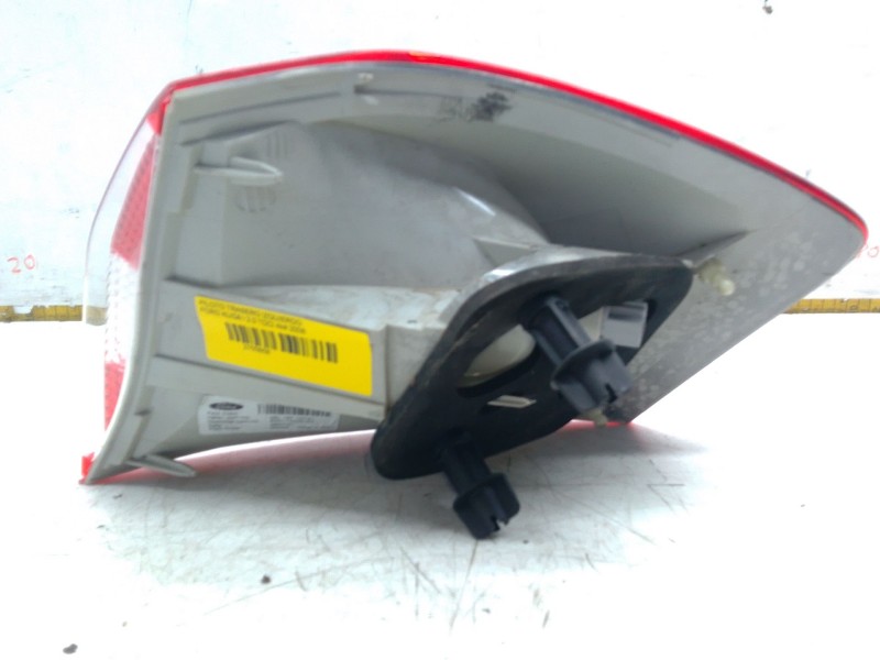 Recambio de piloto trasero izquierdo para ford kuga i 2.0 tdci 4x4 referencia OEM IAM 8V4113405CH  