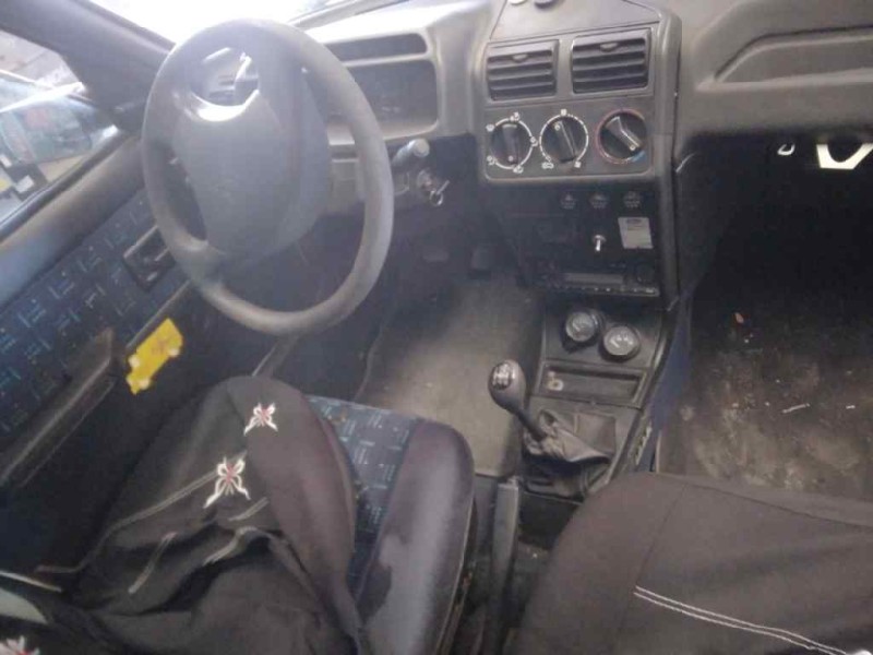 peugeot 205 berlina del año 1997