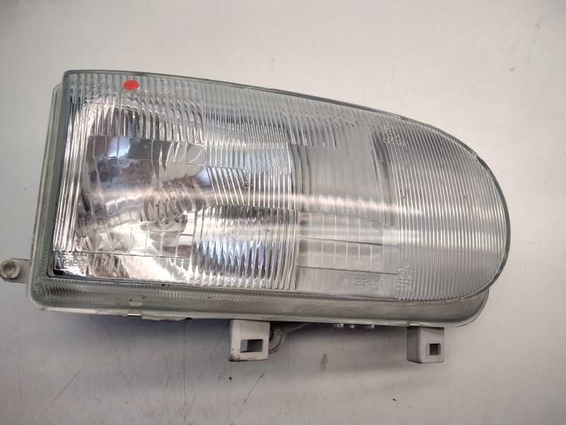 Recambio de faro derecho para nissan vanette cargo referencia OEM IAM 260107C010  