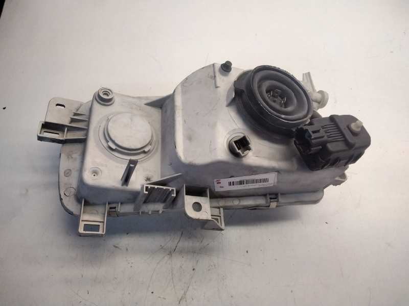 Recambio de faro derecho para nissan vanette cargo referencia OEM IAM 260107C010  