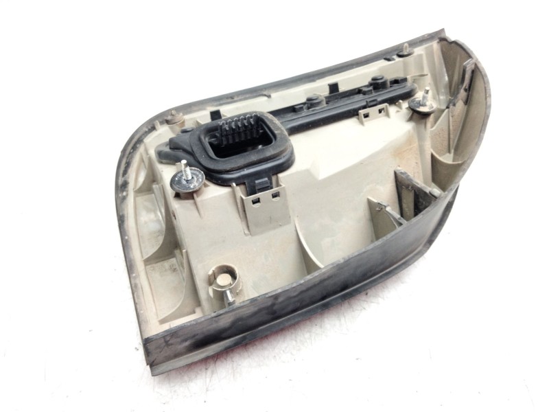 Recambio de piloto trasero derecho para opel zafira a 2.0 16v di cat (x 20 dtl / ld3) referencia OEM IAM   