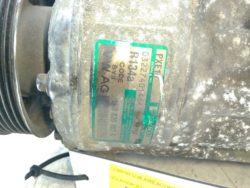 Recambio de compresor aire acondicionado para volkswagen golf v (1k1) 2.0 tdi referencia OEM IAM 1K0820803G  