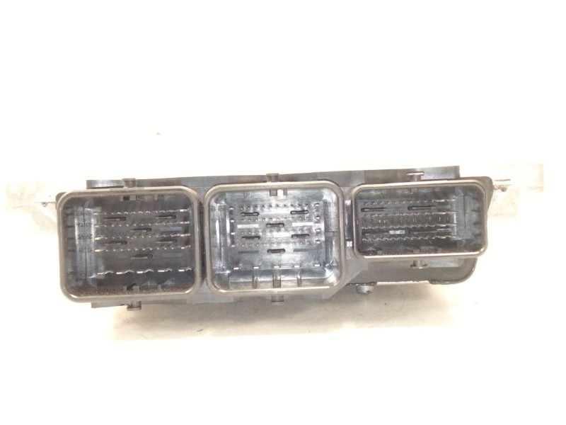 Recambio de centralita motor uce para ford kuga i 2.0 tdci 4x4 referencia OEM IAM AV4112A650DM 97RI010012 0764SA21080496