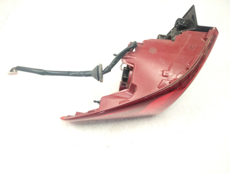 Recambio de piloto trasero derecho para kia stonic (yb) 1.2 cvvt referencia OEM IAM 92402H8500  