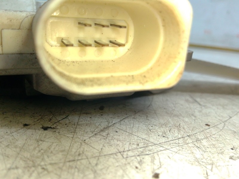 Recambio de cerradura puerta delantera derecha para seat leon (1p1) 1.9 tdi referencia OEM IAM   