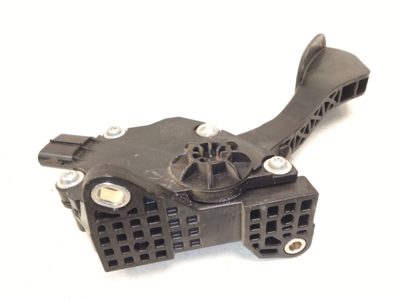 Recambio de potenciometro pedal para toyota land cruiser van (_j15_) 3.0 d4d 4wd (kdj155, kdj150) referencia OEM IAM 7811060110 