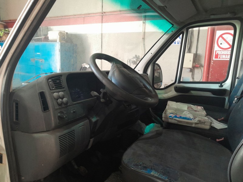 peugeot boxer furgoneta (230l) del año 2001