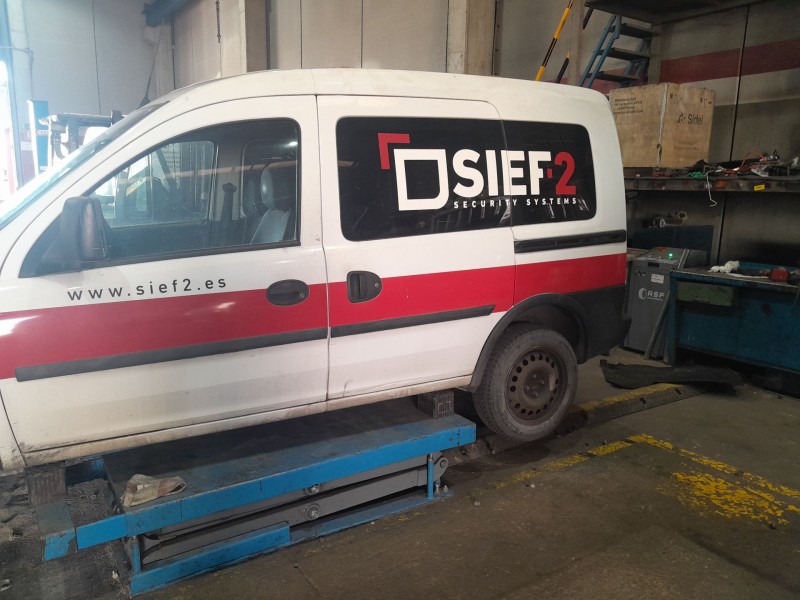 opel combo furgoneta/monovolumen del año 2009