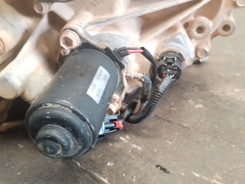 Recambio de caja transfer para nissan navara np300 (d40) 2.5 dci 4wd referencia OEM IAM 33100EA310  