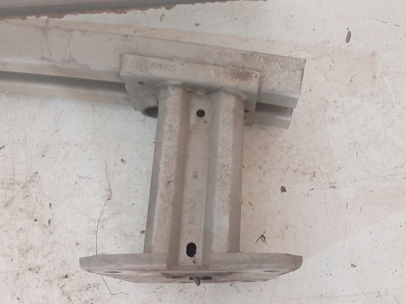 Recambio de refuerzo paragolpes delantero para opel vivaro b furgoneta (x82) 1.6 cdti (05) referencia OEM IAM   