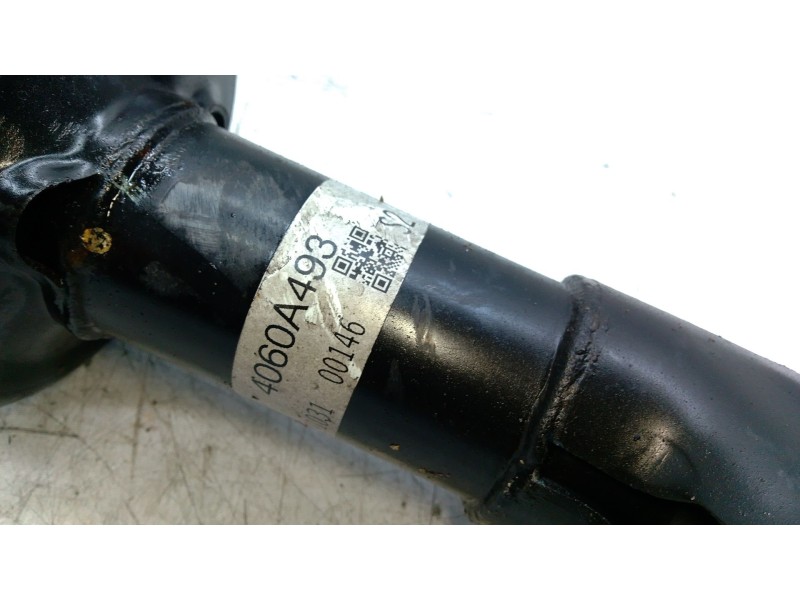 Recambio de amortiguador delantero derecho para mitsubishi mirage / space star vi hatchback (a0_a) 1.0 (a05a) referencia OEM IAM