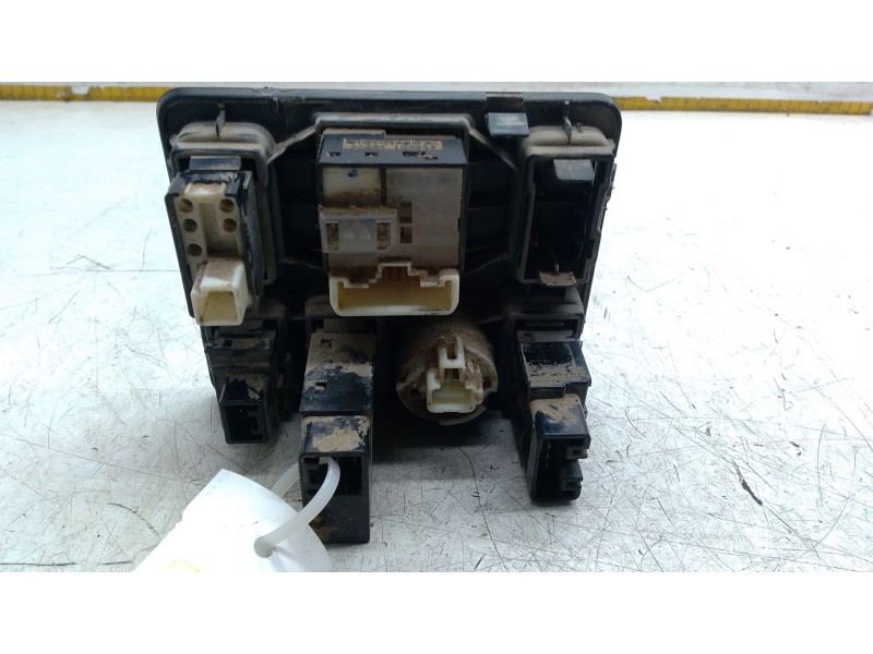 Recambio de mando multifuncion para toyota hilux vii pick-up (_n1_, _n2_, _n3_) 3.0 d-4d 4wd (kun26) referencia OEM IAM 183643  