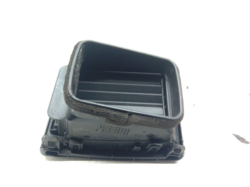 Recambio de aireador derecho para toyota hilux vii pick-up (_n1_, _n2_, _n3_) 3.0 d-4d 4wd (kun26) referencia OEM IAM   