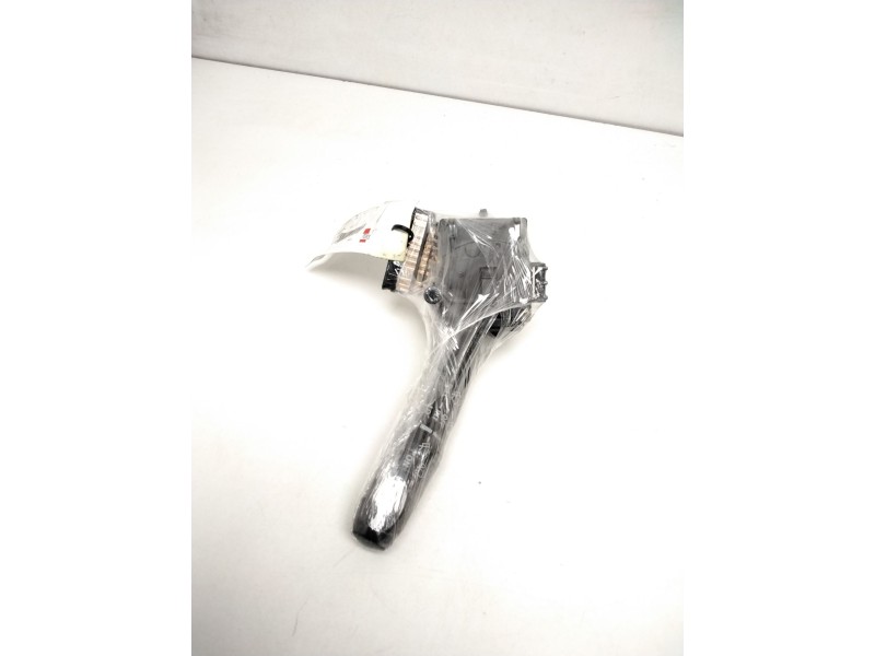 Recambio de mando limpia para kia rio 1.6 emotion referencia OEM IAM KAJBWP05 75733A 