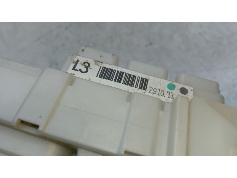 Recambio de caja fusibles para toyota hilux vii pick-up (_n1_, _n2_, _n3_) 3.0 d-4d 4wd (kun26) referencia OEM IAM   