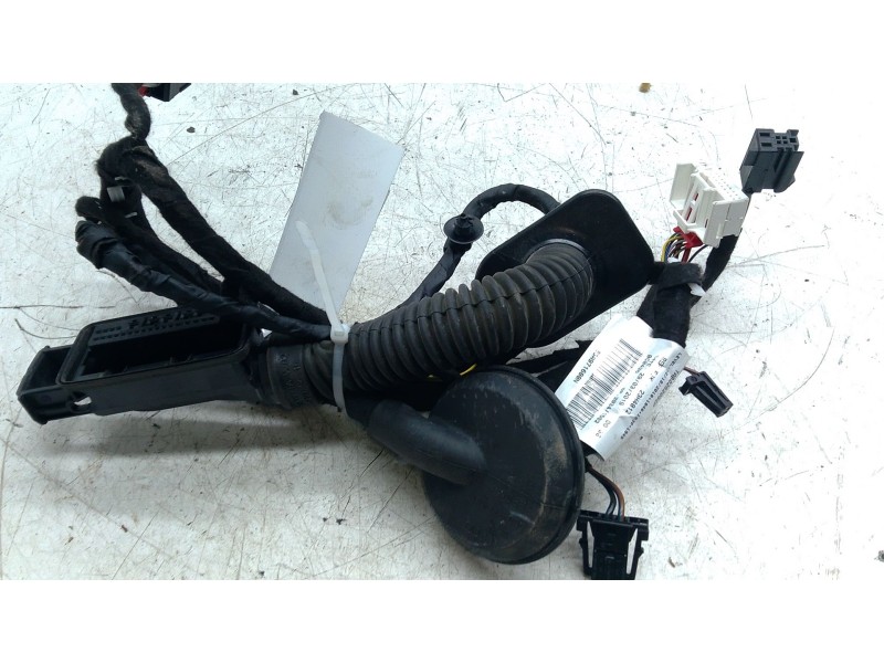 Recambio de instalacion puerta trasera derecha para audi q3 (f3b) 35 tdi referencia OEM IAM 83A971688N  