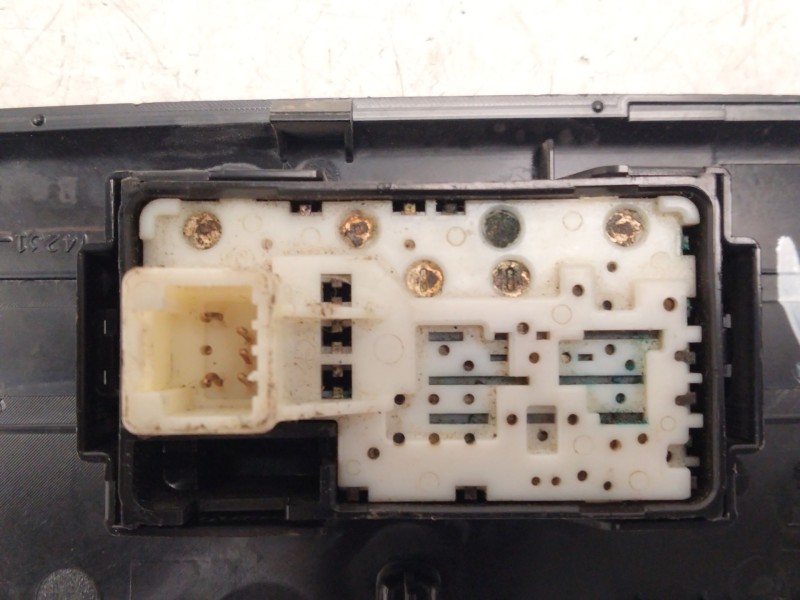 Recambio de mando elevalunas delantero derecho para toyota land cruiser van (_j15_) 3.0 d4d 4wd (kdj155, kdj150) referencia OEM 