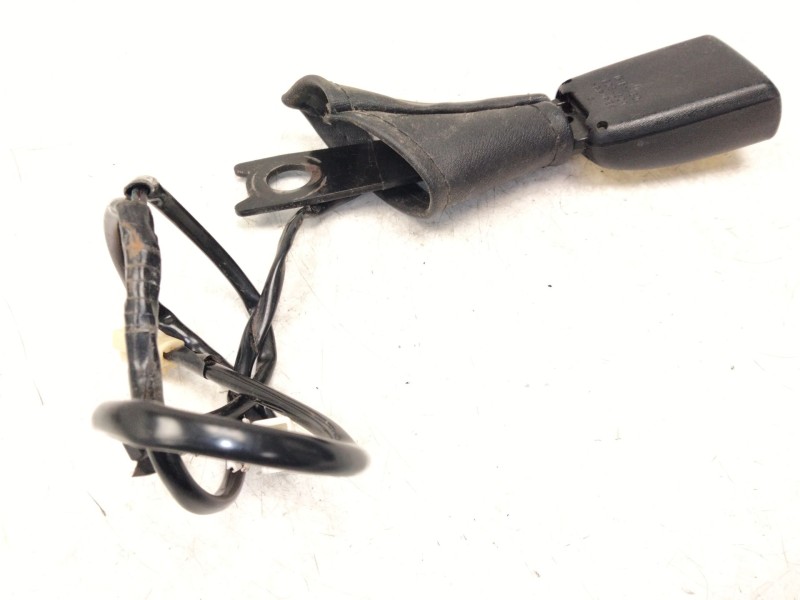 Recambio de enganche delantero derecho para toyota hilux vii pick-up (_n1_, _n2_, _n3_) 3.0 d-4d 4wd (kun26) referencia OEM IAM 