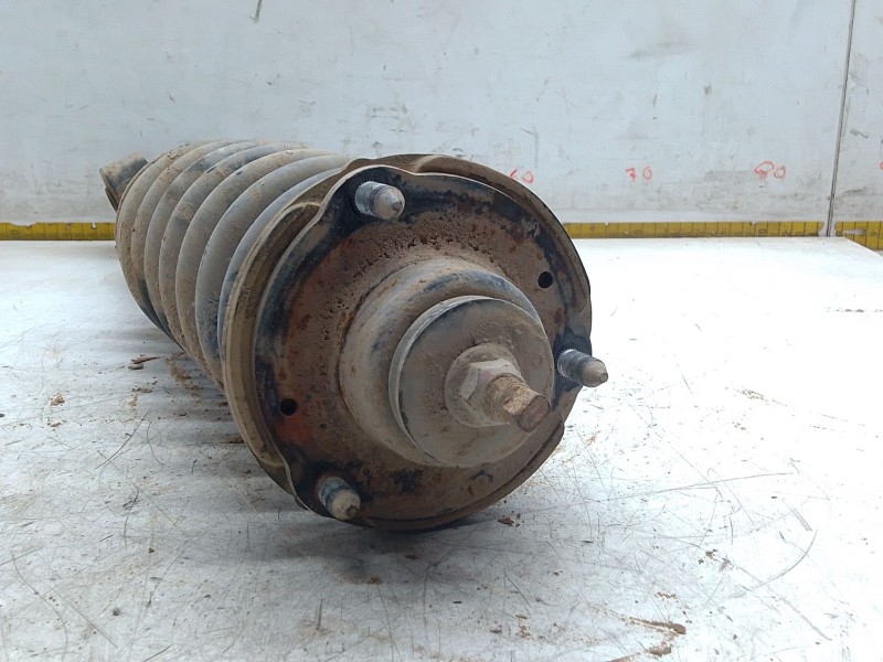 Recambio de amortiguador delantero derecho para toyota hilux vii pick-up (_n1_, _n2_, _n3_) 3.0 d-4d 4wd (kun26) referencia OEM 