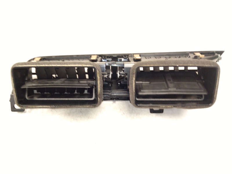 Recambio de aireador central para audi q3 (f3b) 35 tdi referencia OEM IAM 83B820903  