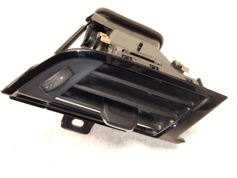 Recambio de aireador izquierdo para audi q3 (f3b) 35 tdi referencia OEM IAM 83B820901  