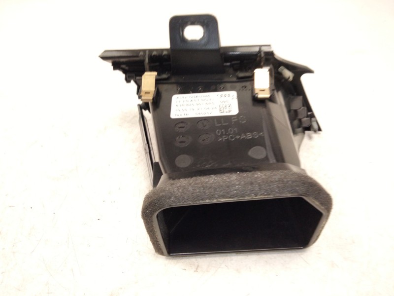 Recambio de aireador izquierdo para audi q3 (f3b) 35 tdi referencia OEM IAM 83B820901  