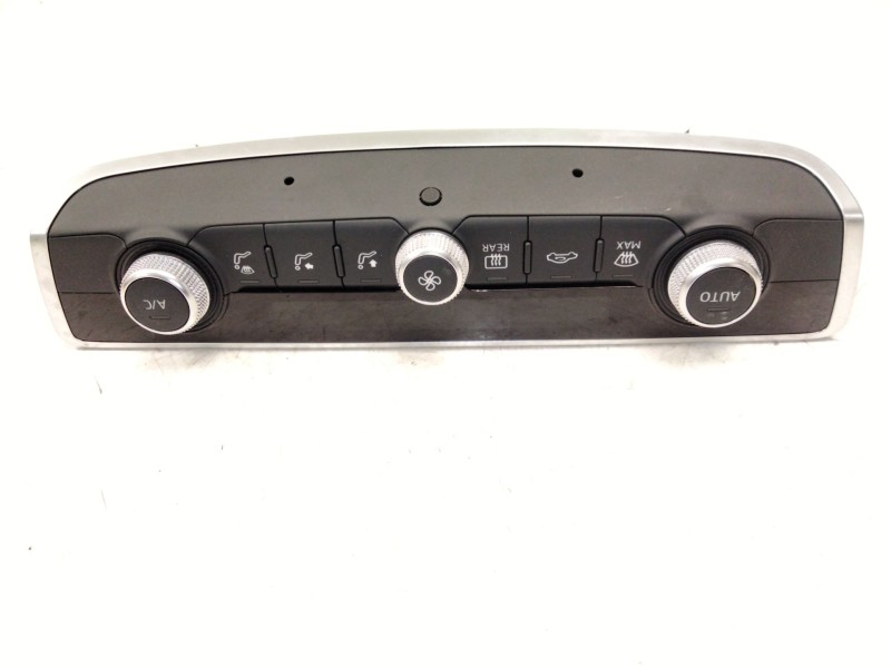 Recambio de mando calefaccion aire acondicionado para audi q3 (f3b) 35 tdi referencia OEM IAM 83A820043  
