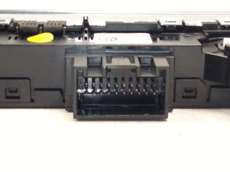 Recambio de warning para audi q3 (f3b) 35 tdi referencia OEM IAM 83A925301AA  