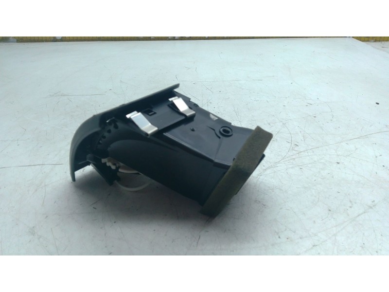 Recambio de aireador derecho para skoda fabia ii (542) 1.2 12v referencia OEM IAM 5J0819702  