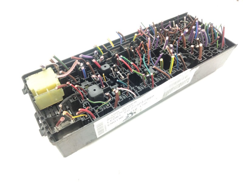 Recambio de caja fusibles para land rover discovery 5 referencia OEM IAM GH2214290  