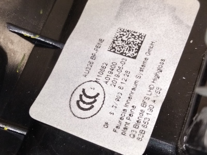 Recambio de moldura para audi q3 (f3b) 35 tdi referencia OEM IAM 83B853190A  